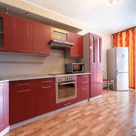 Arenda Kvartiry V Bazhovskom Apartment Ekaterinburg Luaran gambar