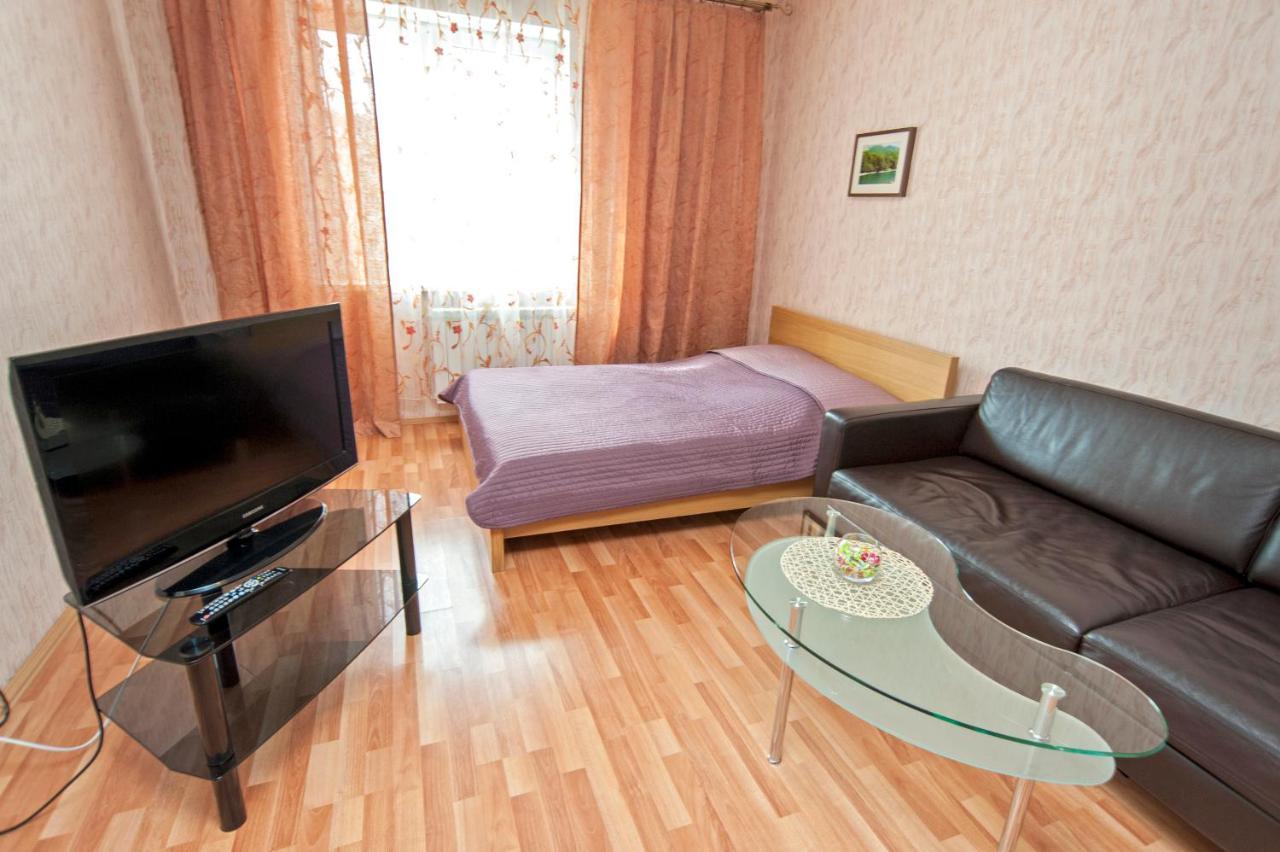 Arenda Kvartiry V Bazhovskom Apartment Ekaterinburg Luaran gambar