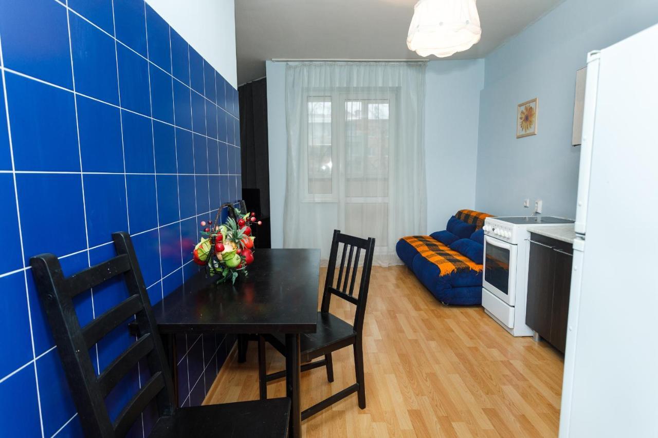 Arenda Kvartiry V Bazhovskom Apartment Ekaterinburg Luaran gambar