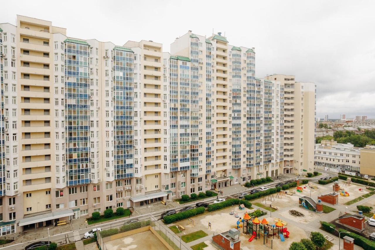 Arenda Kvartiry V Bazhovskom Apartment Ekaterinburg Luaran gambar